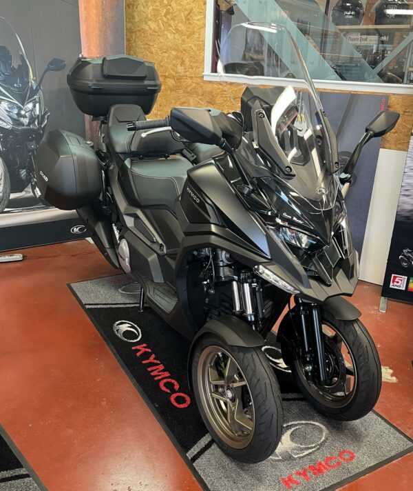 Kymco CV3 550 bicylindre modèle démo